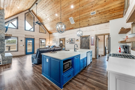 Luxury Ranch Estate For Sale in Paris TX, - image 13