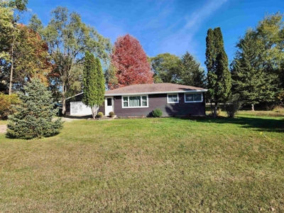 Home For Sale in Waupaca, WI - image 11