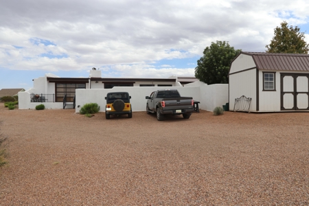 Custom southwestern style home in Tombstone, AZ - image 15