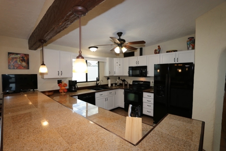 Custom southwestern style home in Tombstone, AZ - image 24