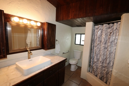 Custom southwestern style home in Tombstone, AZ - image 28