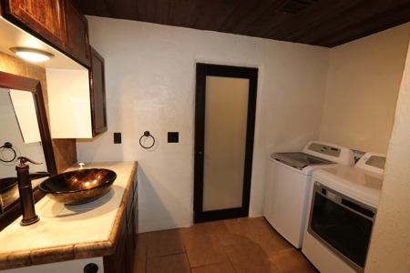 Custom southwestern style home in Tombstone, AZ - image 44