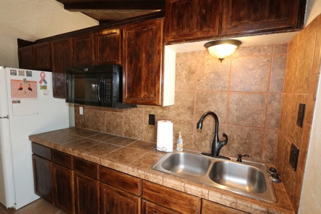 Custom southwestern style home in Tombstone, AZ - image 37