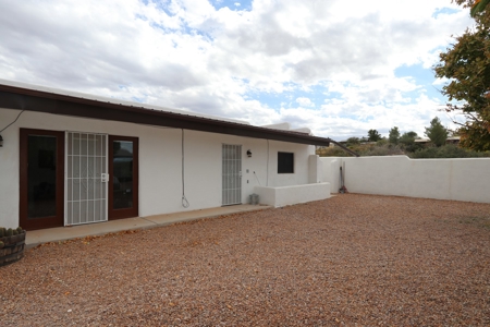 Custom southwestern style home in Tombstone, AZ - image 12
