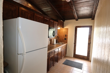 Custom southwestern style home in Tombstone, AZ - image 35