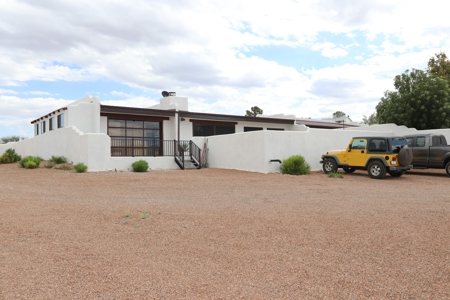 Custom southwestern style home in Tombstone, AZ - image 5