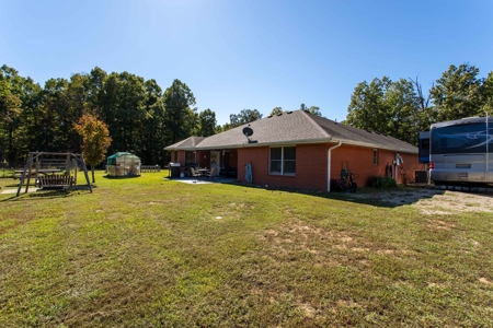 Country Home with Acreage For Sale in Hardy, AR - image 33