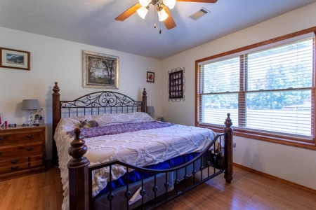 Country Home with Acreage For Sale in Hardy, AR - image 10