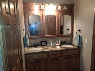 Lynn Unruh built home in Pheasant Run Golf East - image 30