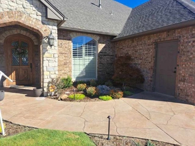Lynn Unruh built home in Pheasant Run Golf East - image 3