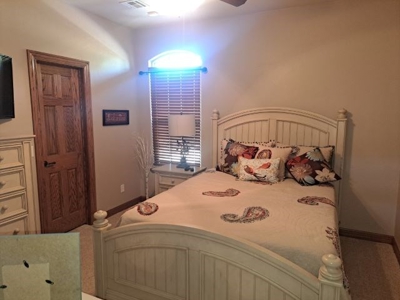 Lynn Unruh built home in Pheasant Run Golf East - image 27