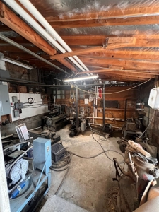 Established and Thriving Food Distributing Business Property - image 35