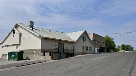 Established and Thriving Food Distributing Business Property - image 6