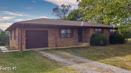 Brick Home and Farmland in Albany, Ky - image 1