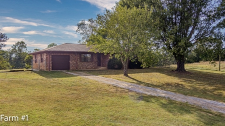 Brick Home and Farmland in Albany, Ky - image 4