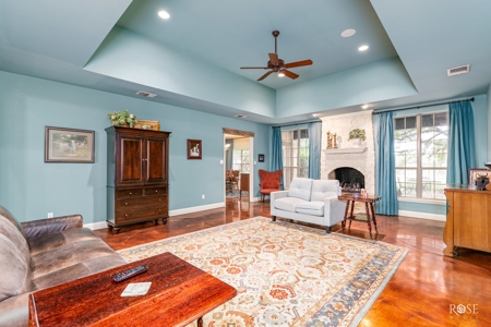 Charming Custom Home on 50 Acres – Just Minutes from Sonora, - image 9