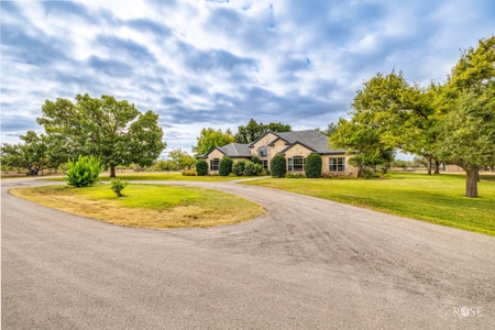 Charming Custom Home on 50 Acres – Just Minutes from Sonora, - image 4