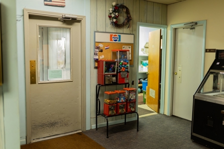 Established Locally Ran Business FOR SALE in Memphis MO! - image 14