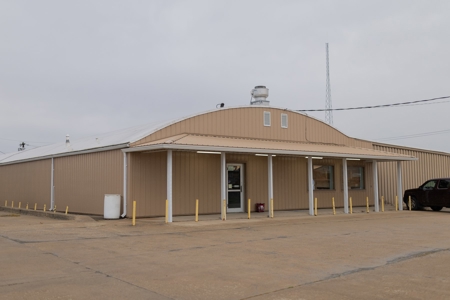 Established Locally Ran Business FOR SALE in Memphis MO! - image 2