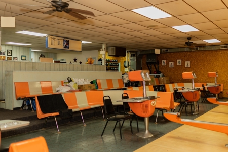 Established Locally Ran Business FOR SALE in Memphis MO! - image 38