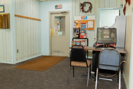 Established Locally Ran Business FOR SALE in Memphis MO! - image 22