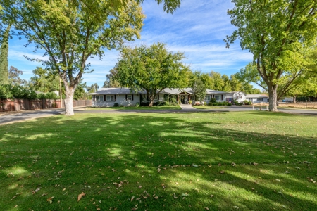 Vacaville, CA Country Home & Horse Properties for Sale - image 1