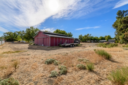 Vacaville, CA Country Home & Horse Properties for Sale - image 40