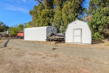 Vacaville, CA Country Home & Horse Properties for Sale - image 44