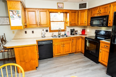 Charming Home on 30 acres with a beautiful pond and creek. - image 30