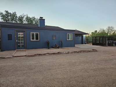 Charming Country Home with Superstition Mountain Views! - image 1