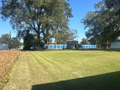 Stunning 3-Bedroom Farmhouse on 24 Acres Near Washington, NC - image 45