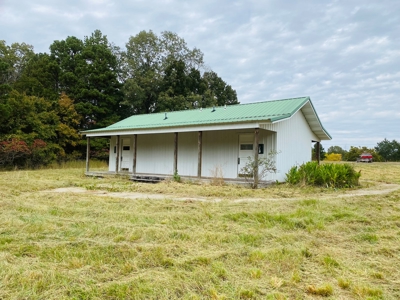 Investment Property On Large Acreage For Sale In Arkansas - image 5
