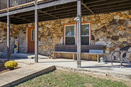 Country Home for Sale in Lewis County, Tennessee - image 1