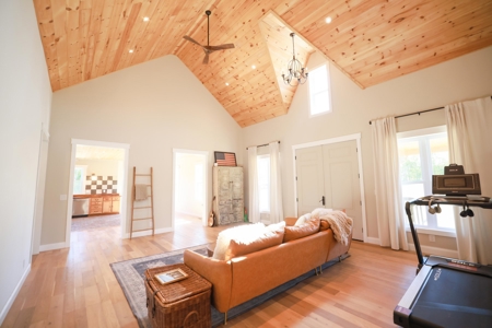 Stunning Amish-Built Home on 20 Private Acres in Springville - image 15