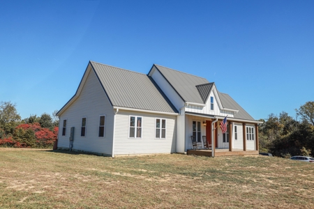 Stunning Amish-Built Home on 20 Private Acres in Springville - image 4