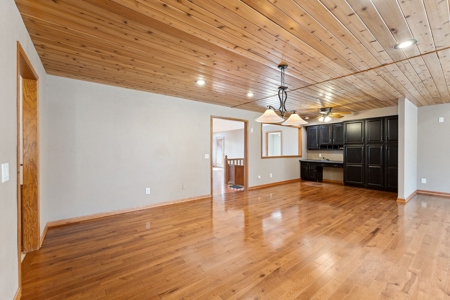 5 Bedroom 3 Bath Ranch Home on 10 Acres Oxford WI - image 14
