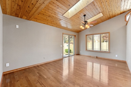 5 Bedroom 3 Bath Ranch Home on 10 Acres Oxford WI - image 15