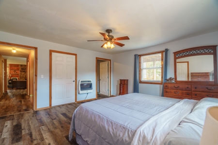 Home with Acreage for Sale in Licking, MO - image 21