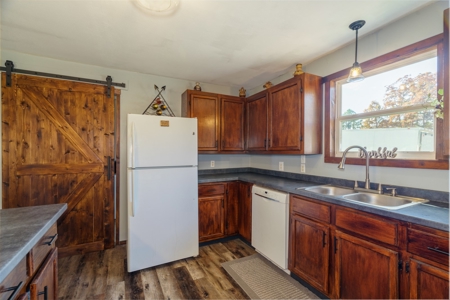 Home with Acreage for Sale in Licking, MO - image 43