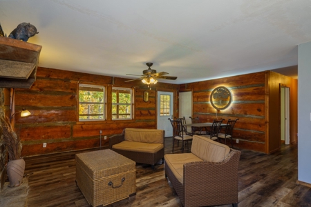 Home with Acreage for Sale in Licking, MO - image 1