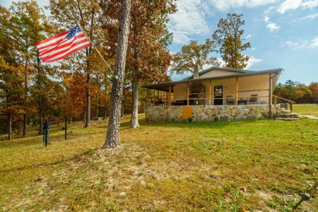 Home with Acreage for Sale in Licking, MO - image 19