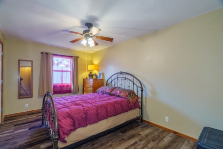 Home with Acreage for Sale in Licking, MO - image 44