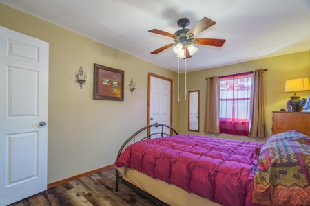 Home with Acreage for Sale in Licking, MO - image 45