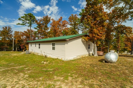 Home with Acreage for Sale in Licking, MO - image 35