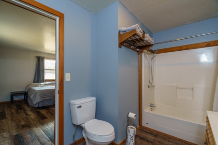 Home with Acreage for Sale in Licking, MO - image 24