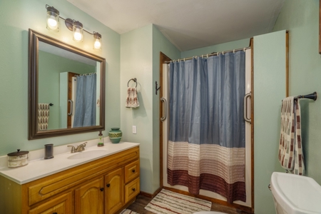 Home with Acreage for Sale in Licking, MO - image 46