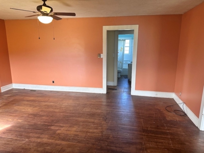 Investment Cottage for Sale in Dugspur VA - image 9