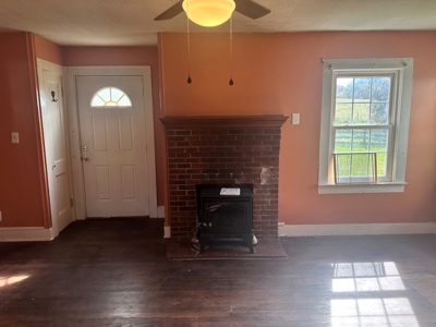 Investment Cottage for Sale in Dugspur VA - image 8