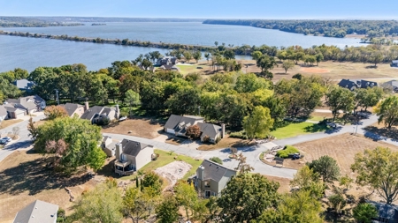 Home on the Lake For Sale in Pryor OK on Lake Hudson - image 35