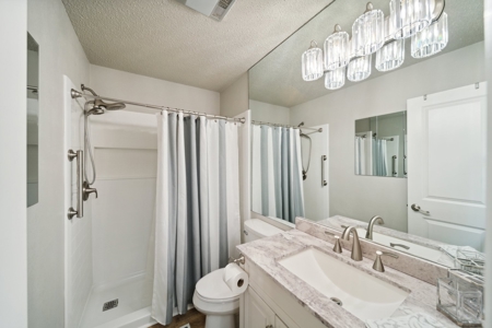 Home on the Lake For Sale in Pryor OK on Lake Hudson - image 23